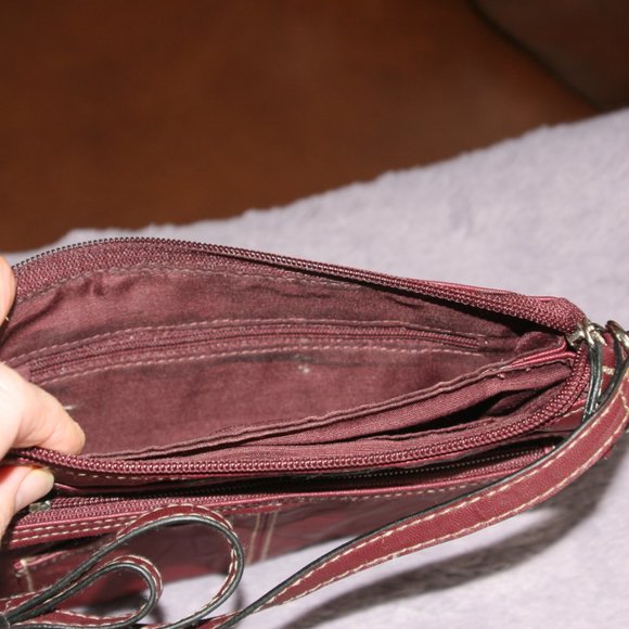 NWT Rosetti Burgundy Purse - Picture 6 of 10